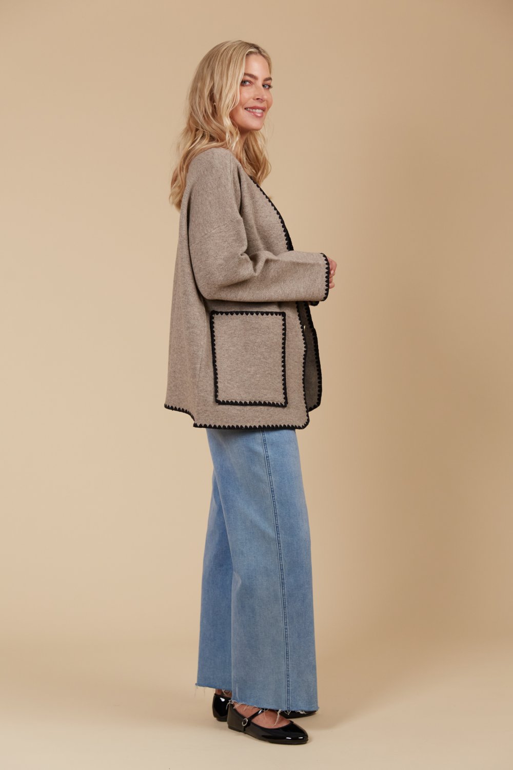 isle-mine-athena-cardigan-taupe 3