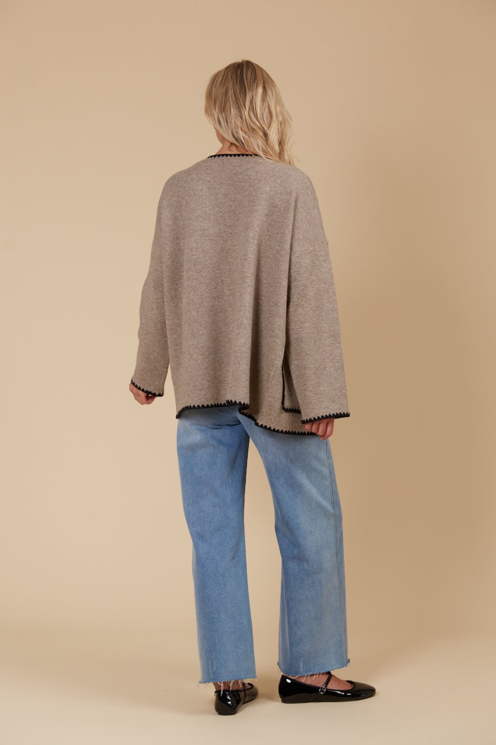 isle-mine-athena-cardigan-taupe 4