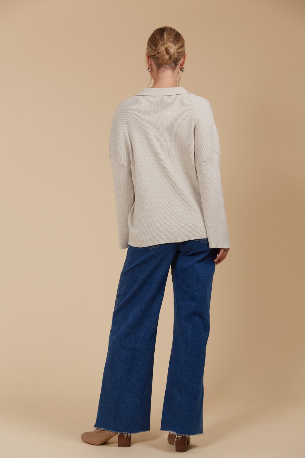isle-mine-tala-knit-shirt-canvas 3