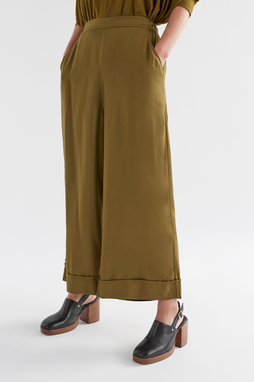 elk-wide-leg-culotte-olive 2