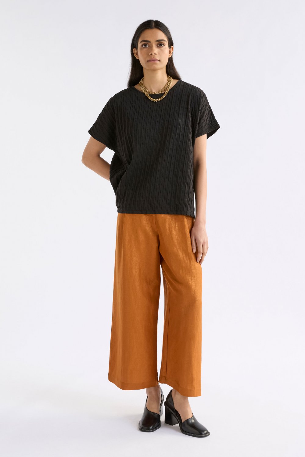 elk-orta-boxy-tshirt-black 2