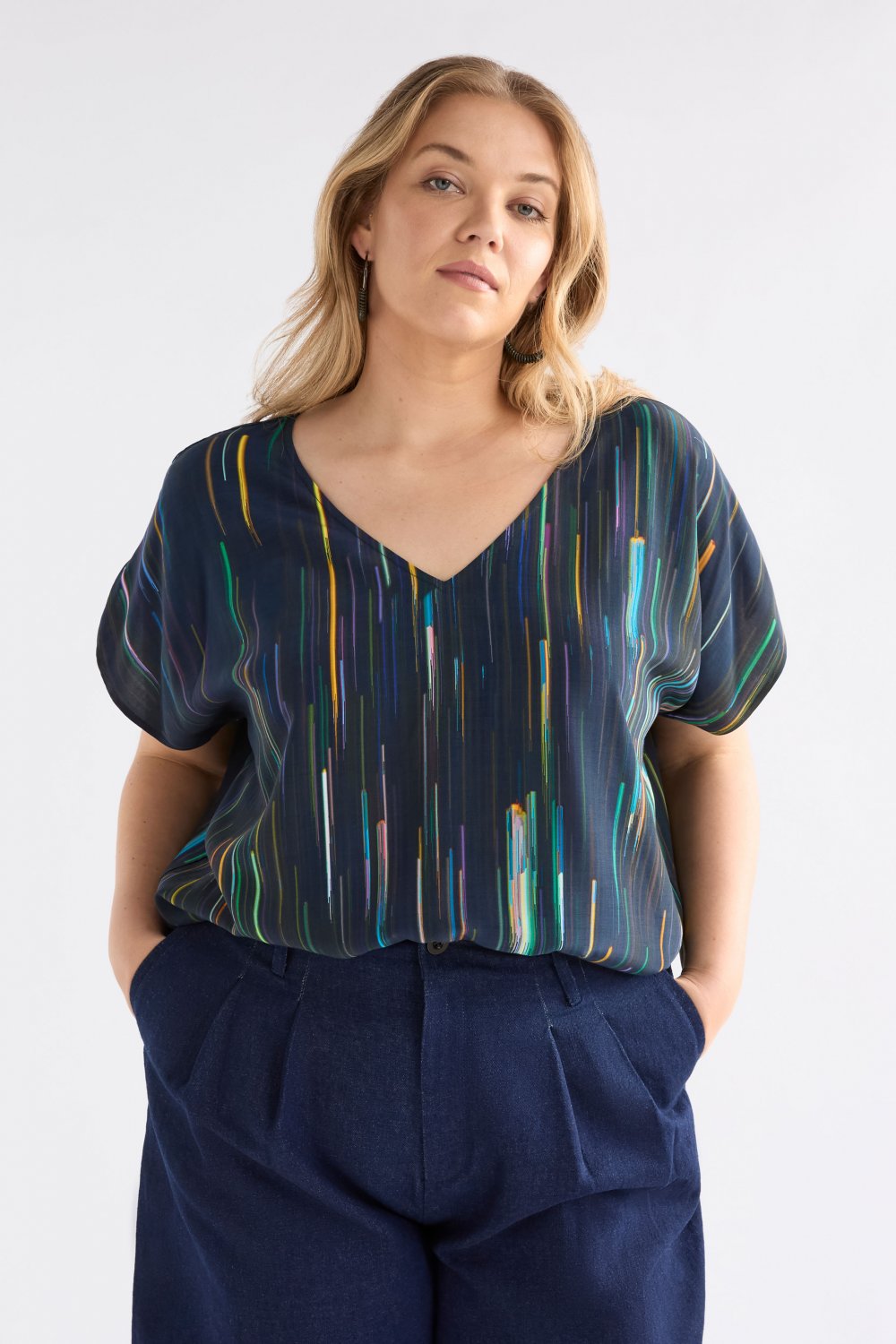 elk-kayra-v-neck-top 4