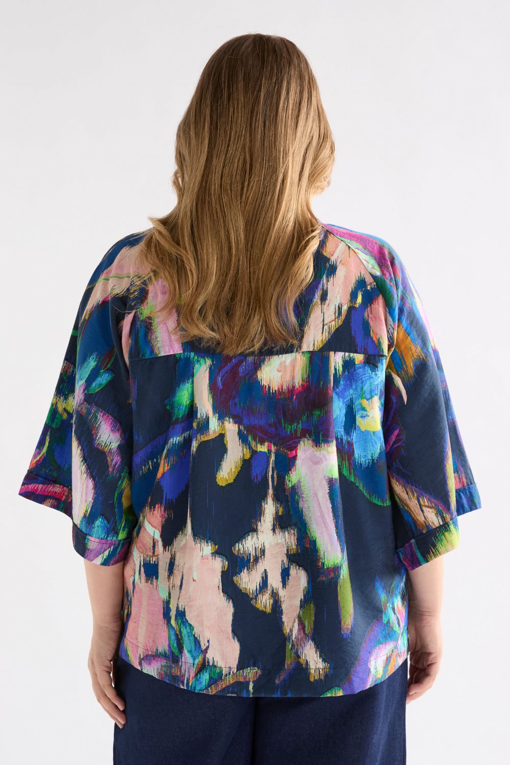 elk-moda-v-neck-top 5