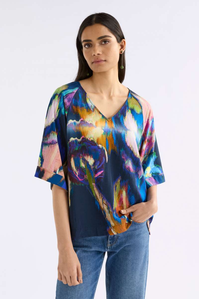 View Elk Moda V Neck Top