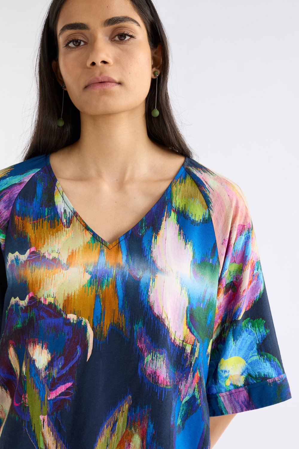elk-moda-v-neck-top 3