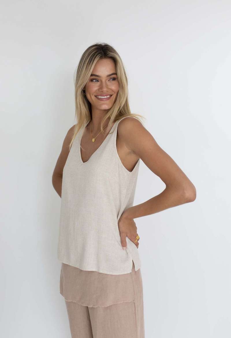 View Humidity Classic Cami - Natural