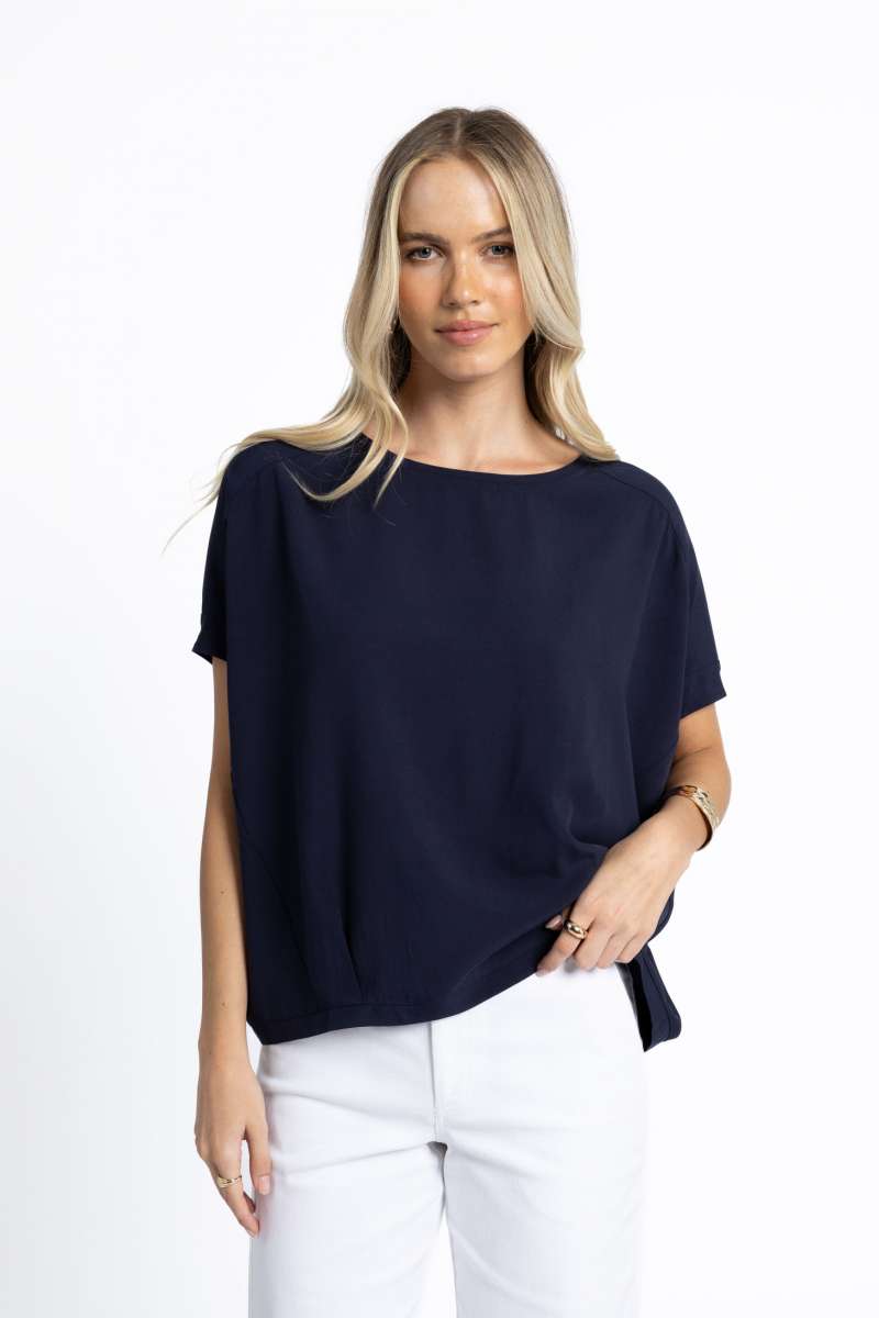 View Humidity Lush Top - Navy