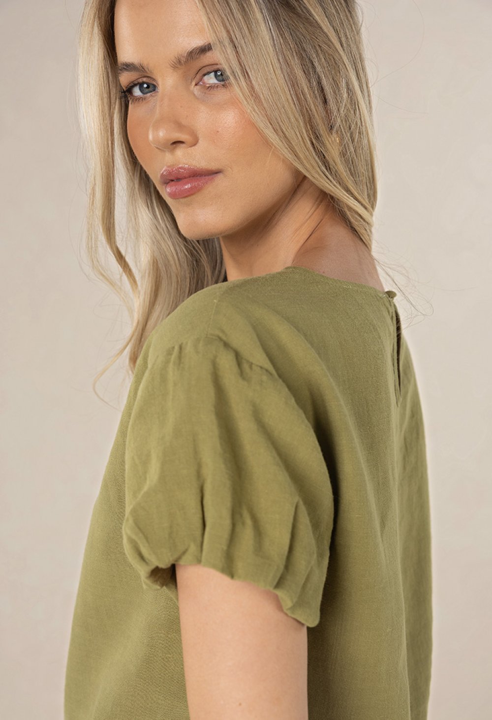 humidity-marise-top-olive 2
