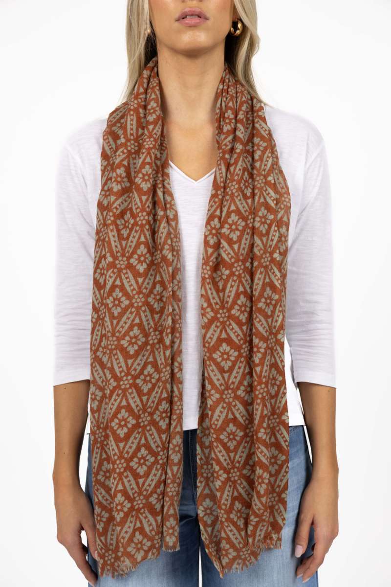 View Humidity Diamond Scarf