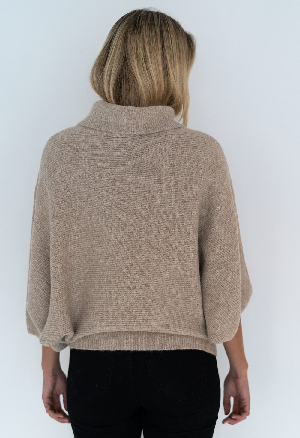 humidity-ariana-sweater-natural 2