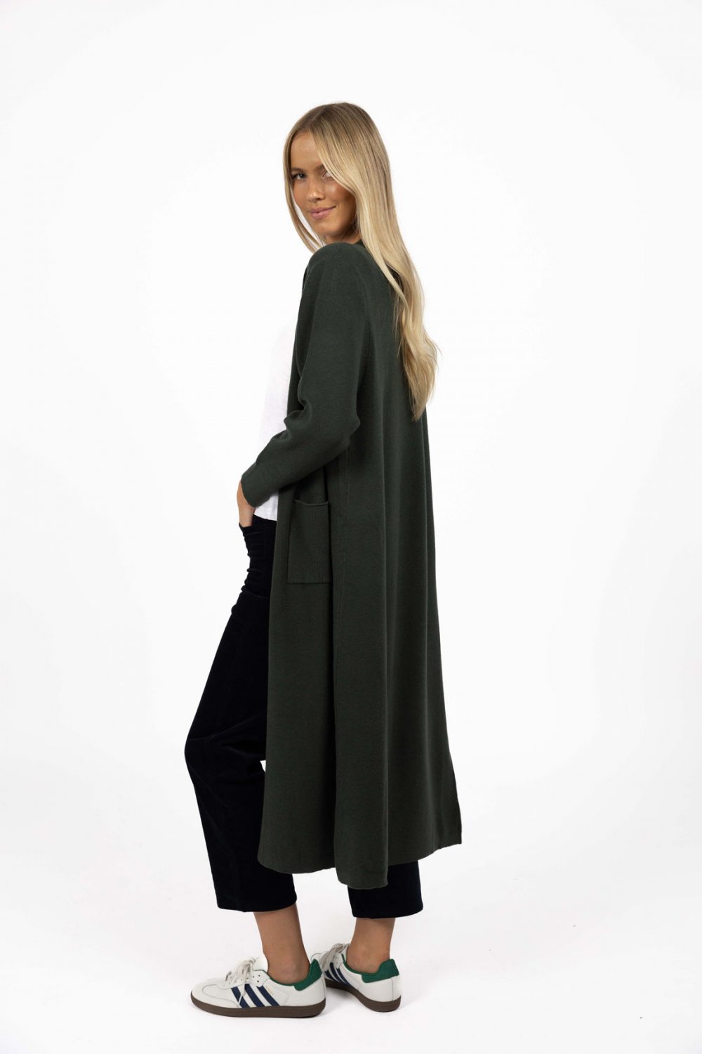 humidity-clover-cardi-khaki 2
