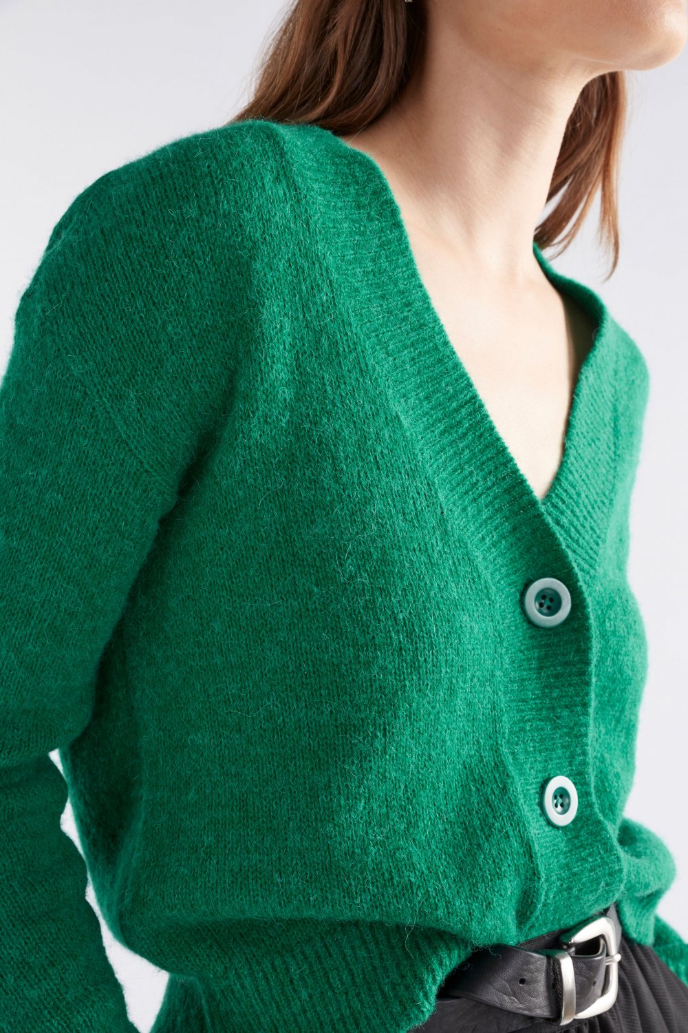 elk-daaru-cardigan-milan-green 2